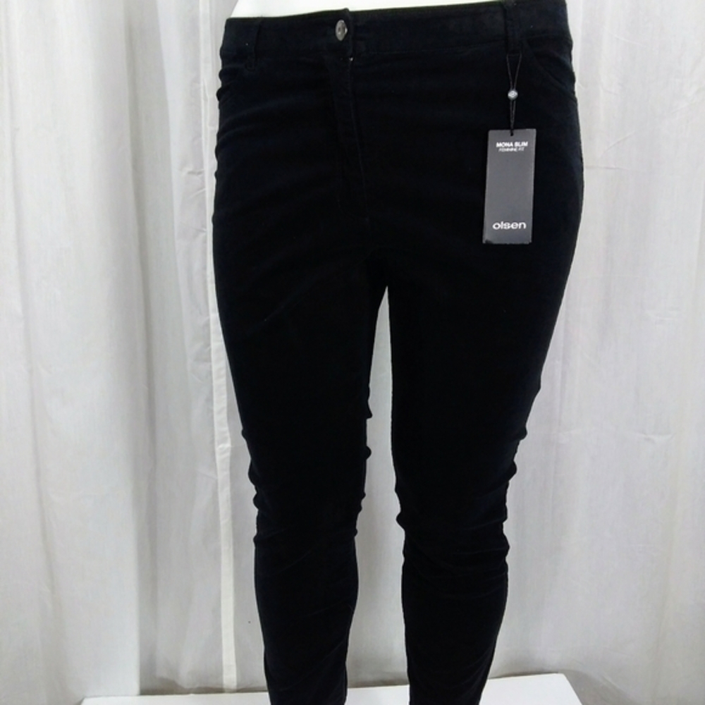 Olsen Europe Black velvet pants